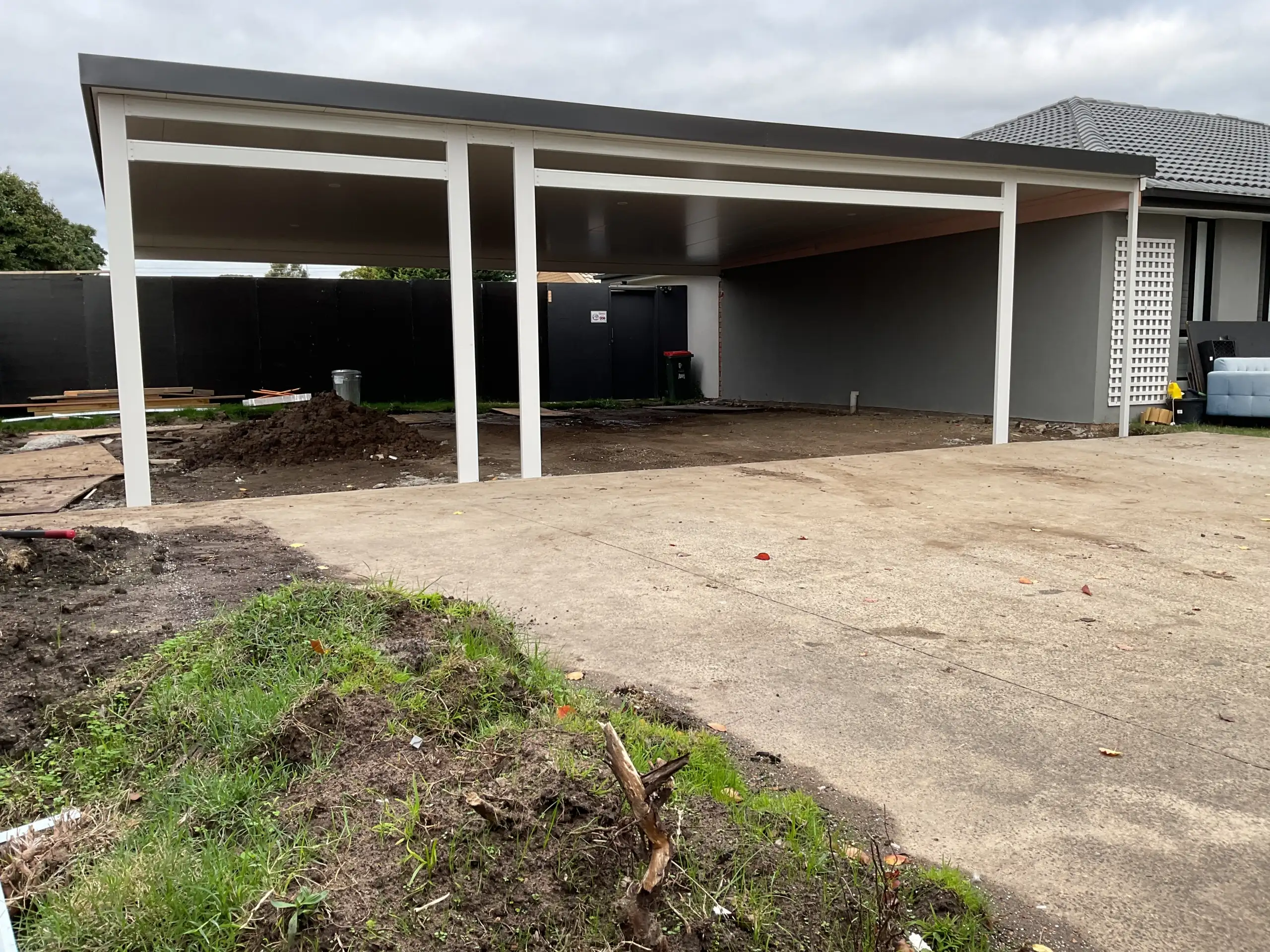 Insulated Triple Carport designed and built by the Trueline team in Cranbourne West, VIC