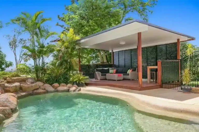 Pool-side insulated capana designed and built by the Trueline team.