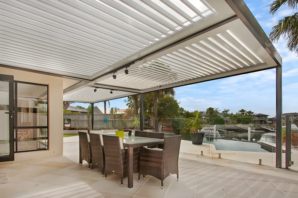 Trueline Louvered Pergolaire 2